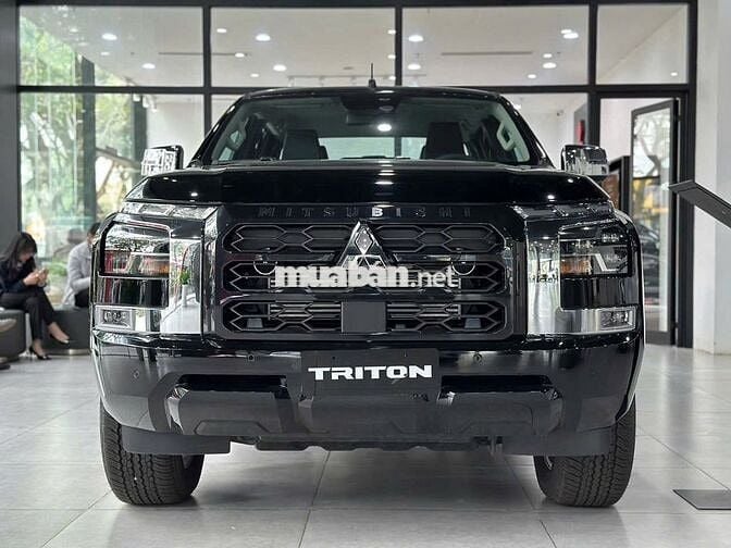 Mitsubishi Triton 2025 giảm 20 triệu TM
