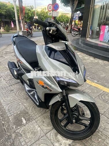 Cần bán xe  có bán trả góp quẹt thẻ tín dụng vv