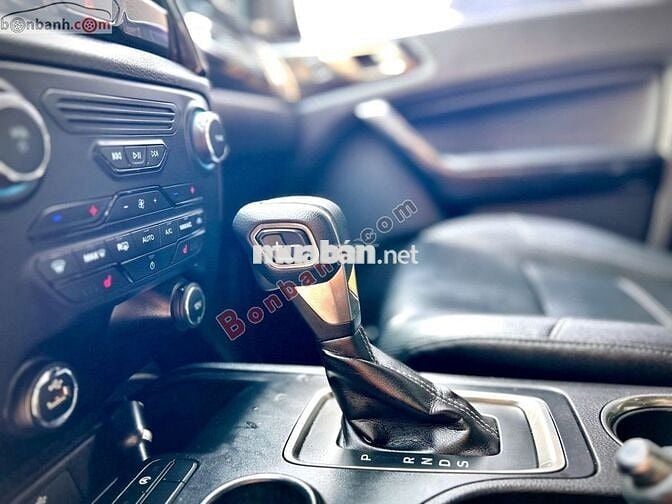 Ford Everest Titanium 2.0L 4x2 AT 2022 - 975 Triệu