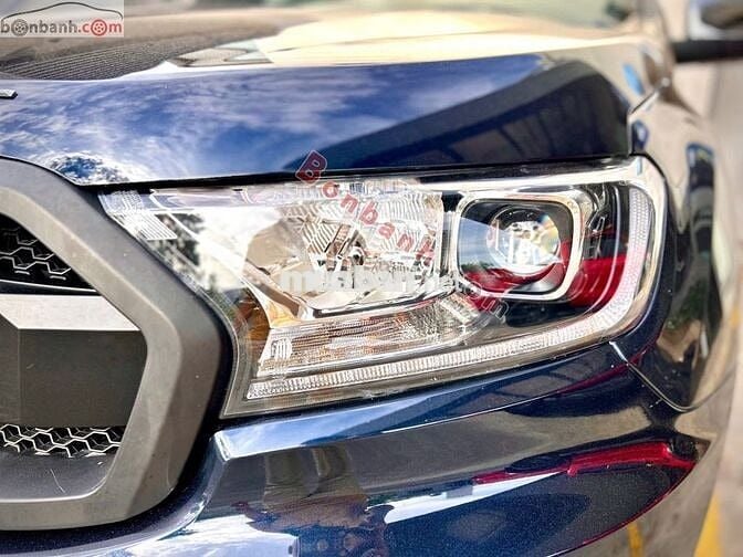 Ford Everest Titanium 2.0L 4x2 AT 2022 - 975 Triệu