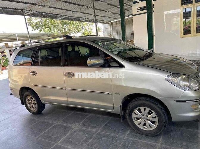 Toyota Innova 2008 J - 20000 km