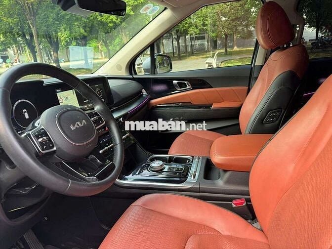 Kia carnival 2.2D- 36000 km