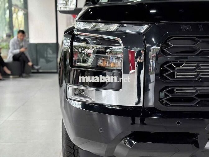 Mitsubishi Triton 2025 giảm 20 triệu TM