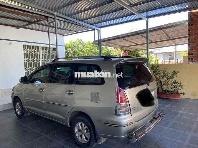 Toyota Innova 2008 J - 20000 km