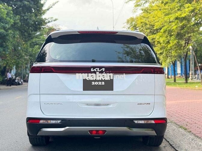 Kia carnival 2.2D- 36000 km