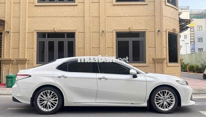 TOYOTA CAMRY 2.5Q 11.000km model 2021 sản xuất 202