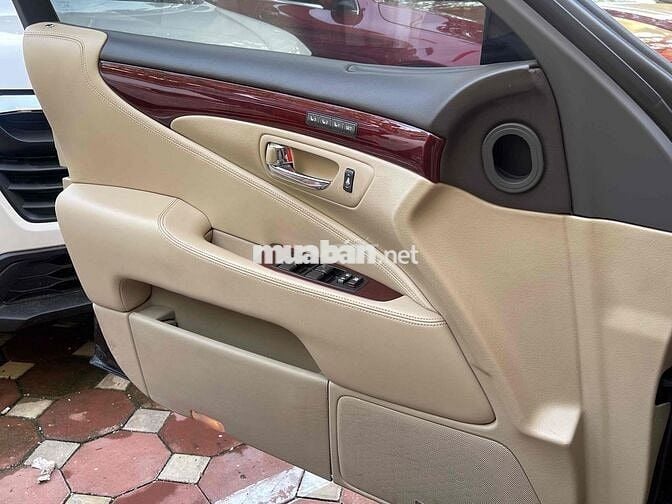 Lexus LS 20***0 km