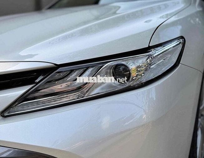 TOYOTA CAMRY 2.5Q 11.000km model 2021 sản xuất 202
