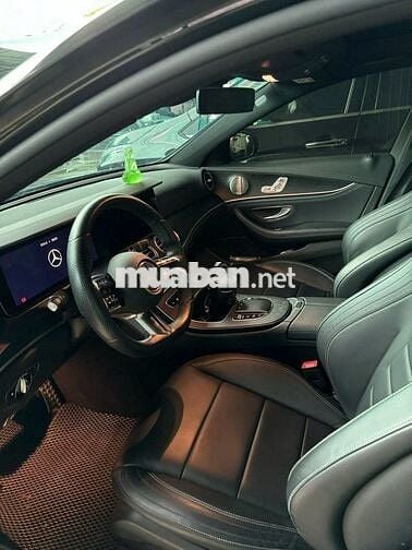 Mercedes Benz E Class 2021 E300 AMG - 36000 km