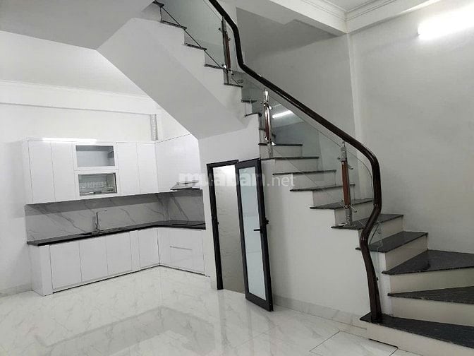 Bán nhà Lô Góc 4 Tầng, Ô Tô Đỗ Cửa tại Thanh Xuân - Sổ Đỏ Chính Chủ!