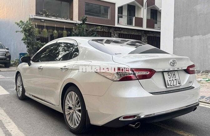TOYOTA CAMRY 2.5Q 11.000km model 2021 sản xuất 202