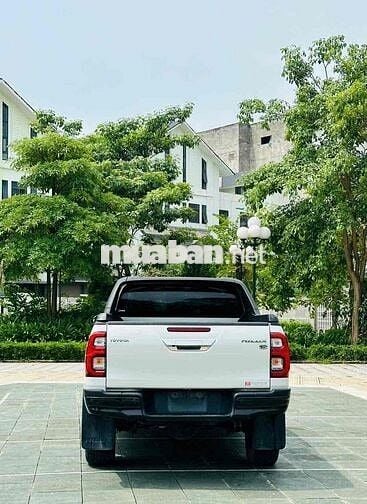 Toyota Hilux 2.4 4x2 AT sản xuất 2024 nhập khẩu