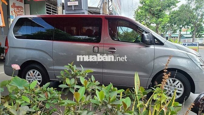 Xe 9 Chỗ Hyundai Starex 2015 Máy Xăng, Xe Đẹp