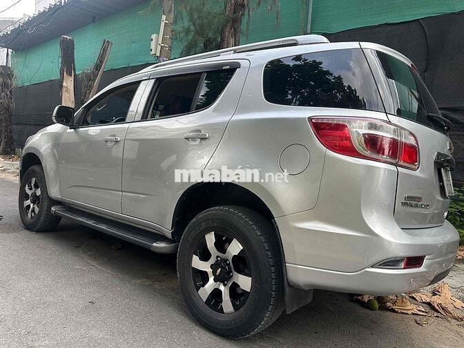 Chevrolet Colorado 2018 LT 2.5 MT 4WD - 100000 km