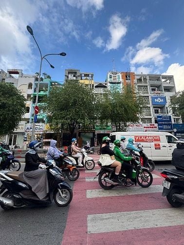 Nhà 6 tầng thu nhập 50tr/tháng Lý Thường Kiệt Tân Bình giá chỉ 29.8 tỷ