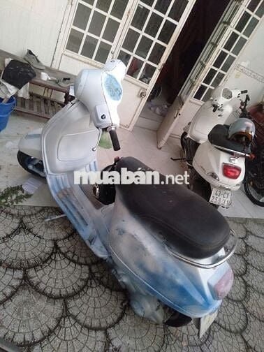 Bán xe vespa cũ như hình