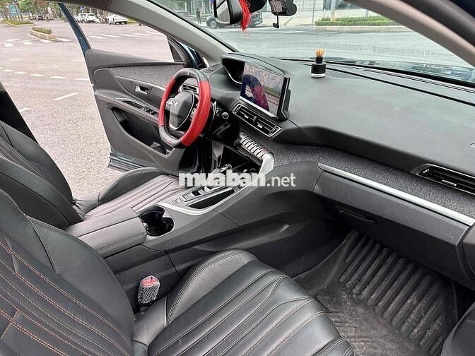 Peugeot 3008 Premium Sx 2022 Lướt 2v km