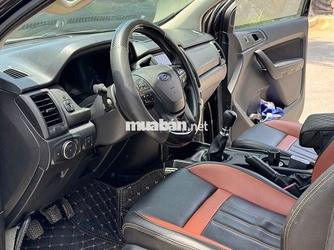 Bán Ford Ranger 2018 XLS 2.2L 4x2 MT màu đen