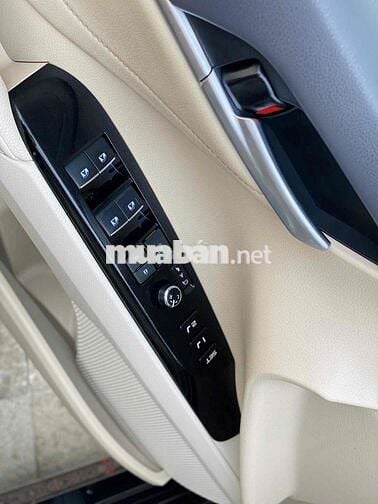 Toyota Camry 2020 2.5Q - 70000 km Đen Kem 1 Chủ