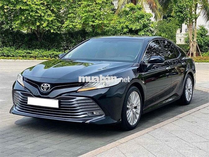 Toyota Camry 2020 2.5Q - 70000 km Đen Kem 1 Chủ