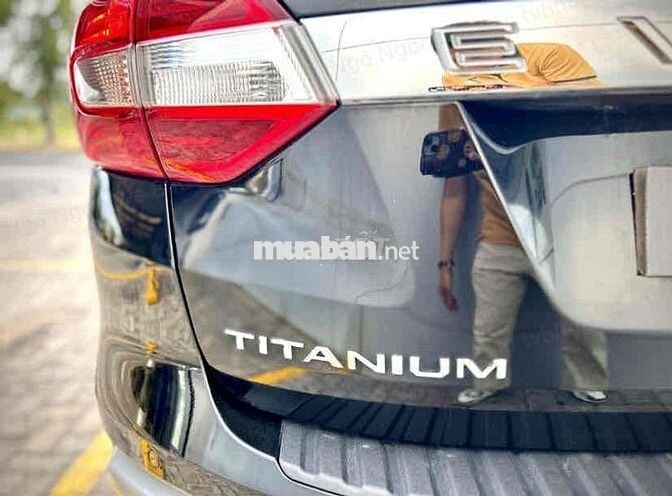 Ford Everest 2022 Titanium 2.0L 4x2 AT - 40000 km