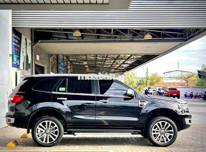 Ford Everest 2022 Titanium 2.0L 4x2 AT - 40000 km
