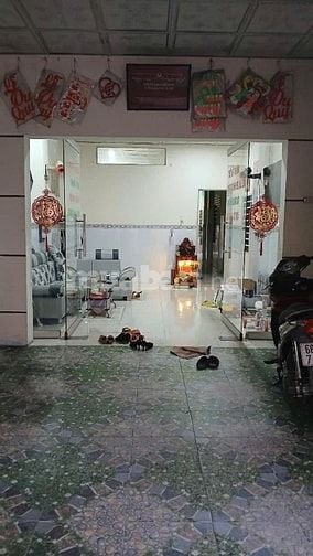 Chủ kẹt tiền bán nhà giá rẻ ai nhanh thì được tại  đường số 79 