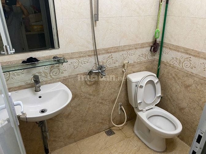 Chính chủ cho thuê nhà mặt phố ( nhà 3T cho thuê T1&2 )