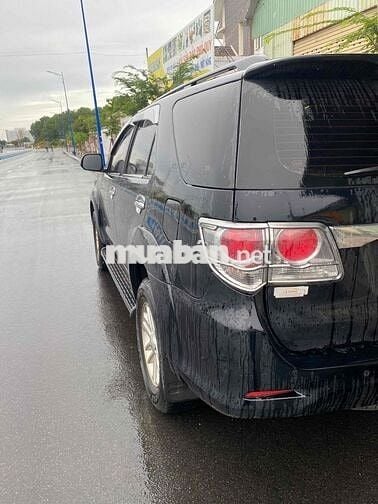 Toyota Fortuner 2014 2.5G 4x2 - 100000 km
