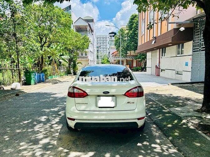 Ford Fiesta 2016 1.5 AT Titanium - 70000 km
