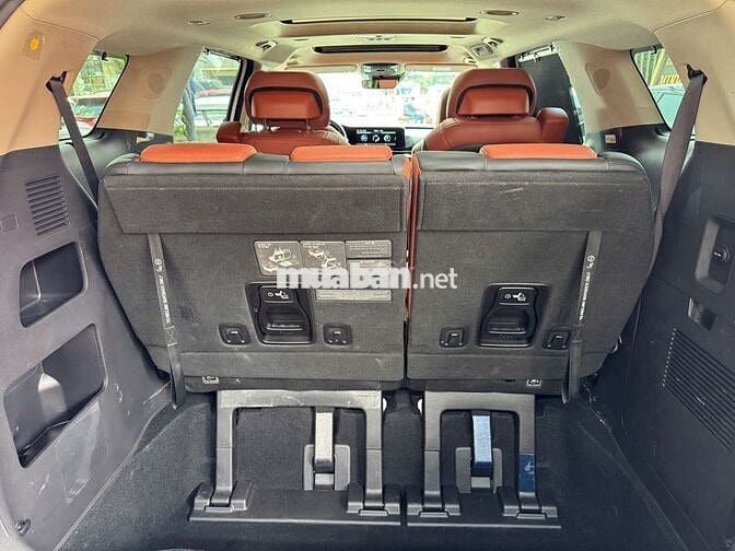 Kia Carnival 2022 3.5G Signature,màu trắng,17000km