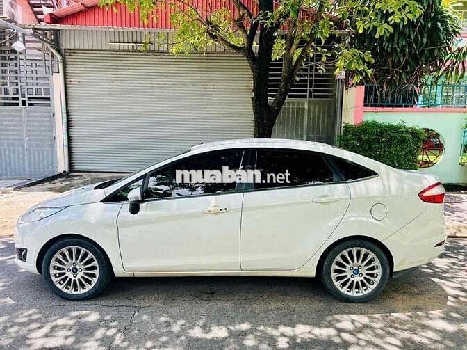 Ford Fiesta 2016 1.5 AT Titanium - 70000 km