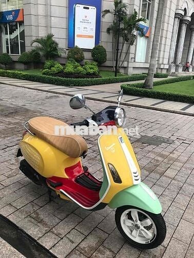 Vespa Primavera 125 phiên bản Wotherspoon