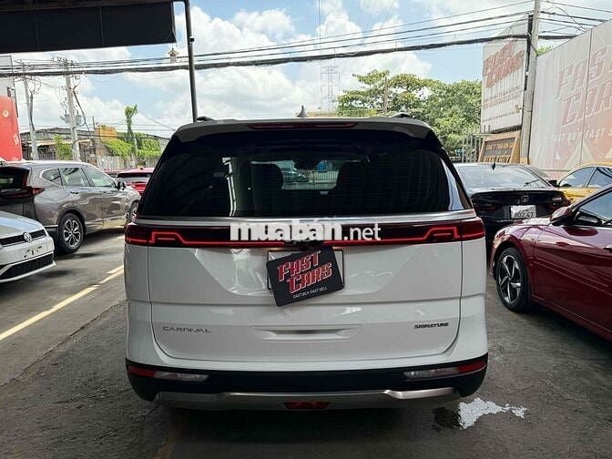 Kia Carnival 2022 Signature 3.5G 17000 km một chủ