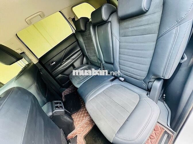 Bán Outlander 2.0 CVT sx  2024 odo 11,900 km 1 chủ