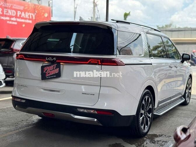 Kia Carnival 2022 3.5G Signature,màu trắng,17000km