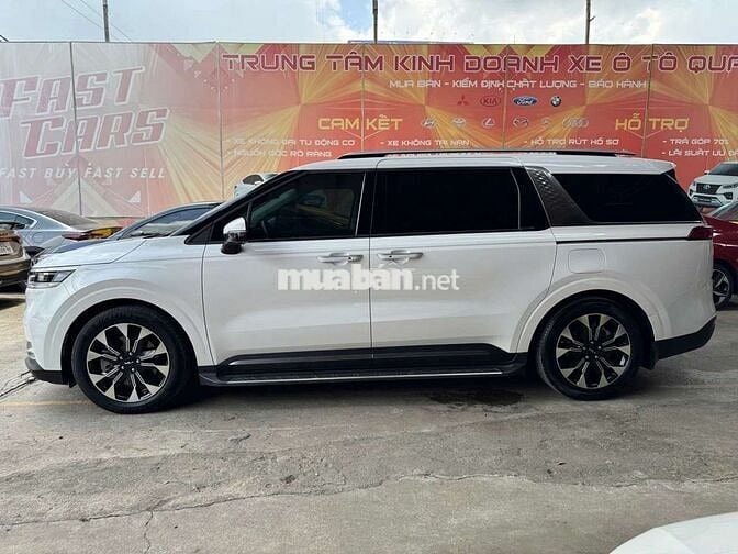 Kia Carnival 2022 3.5G Signature,màu trắng,17000km