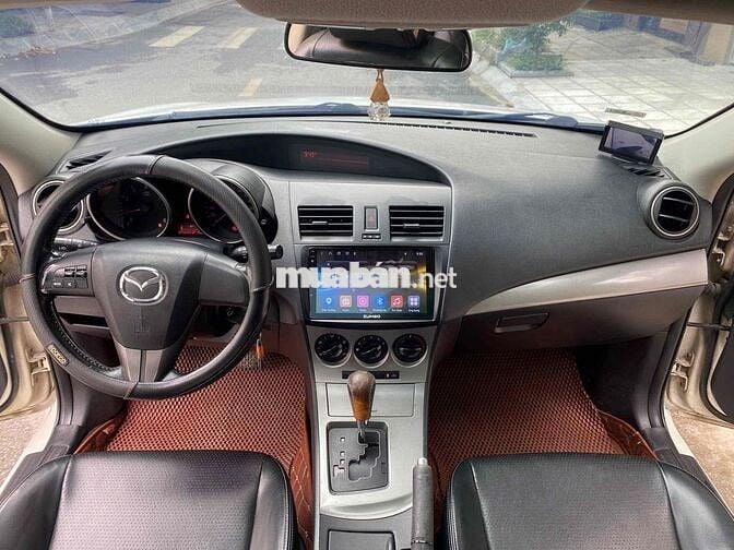 Mazda 3 2016 1.5 AT - 130000 km