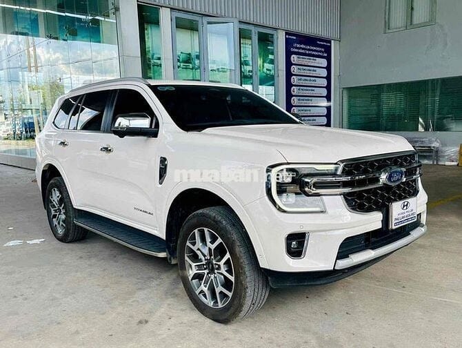 Everest Tita 2 cầu 2022 xe đẹp-Giá thương lượng