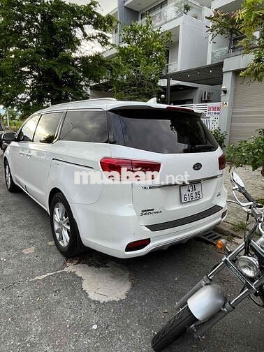 Kia Sedona 2021 2.2 DAT DELUXE - 40000 km