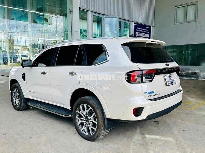 Everest Tita 2 cầu 2022 xe đẹp-Giá thương lượng