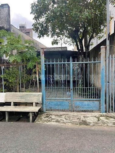 BÁN ĐẤT TẶNG NHÀ Ở TÂN HIỆP- HÓC MÔN, DT 102m2. GIÁ 750 TRIỆU, SHR