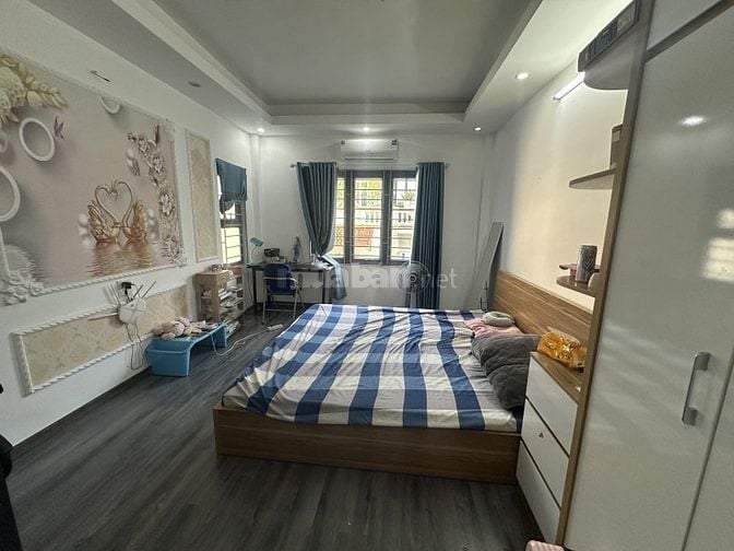 BÁN NHÀ Ỷ LA, DƯƠNG NỘI, LÔ GÓC 5T/33M, FULL NỘI THẤT, GIÁ 5,75 TỶ.