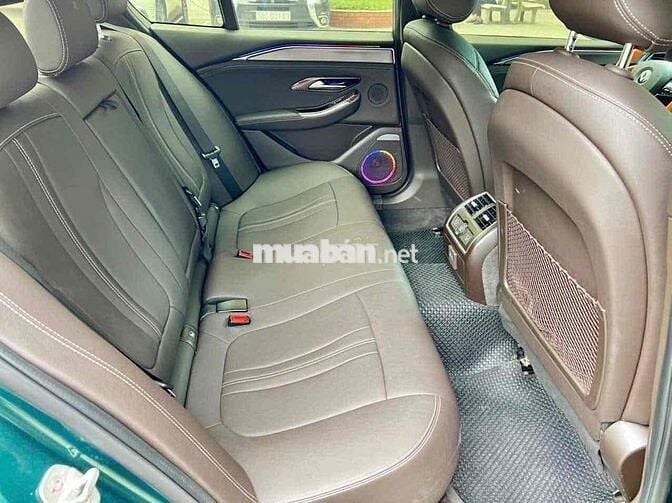 VinFast Lux A2.0 2022 A2.0 Tiêu chuẩn - 700000 km