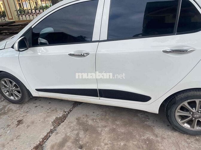 Hyundai Grand i10 2015 bản đủ - 100000 km