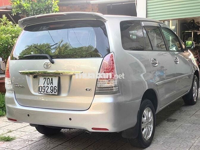 Toyota Innova 2009 G - 156 km
