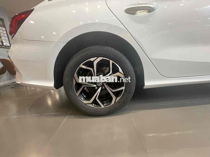 MG MG5 2024