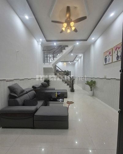 Ccg Bán nhà 1 sẹc Lê Văn Quới: 4mx16m đúc 1 trệt 2 lầu
