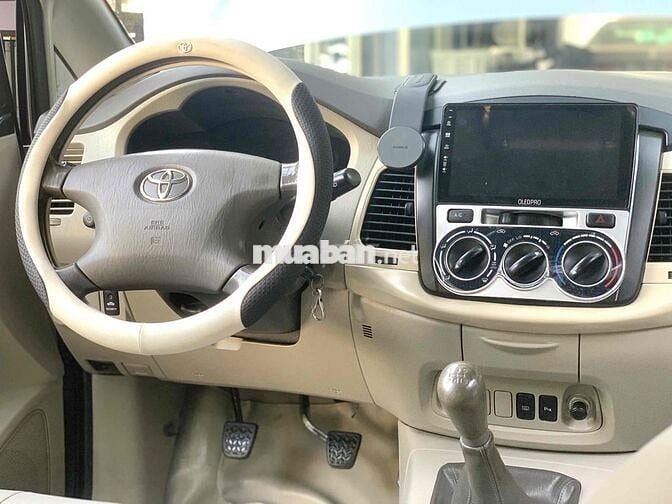 Toyota Innova 2009 G - 156 km