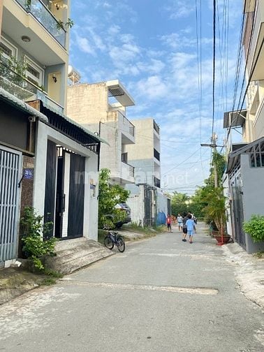  Bán nhà 3 tầng mới tinh gần Nguyễn Duy Trinh – Phú Hữu, Quận 9 